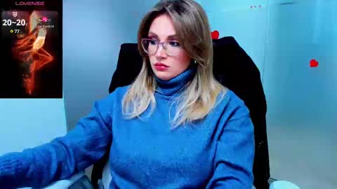 Snapshot of evelyne_rose chatting on March 3, 6:04 am evelyne_rose online show from March 3, 6:04 am