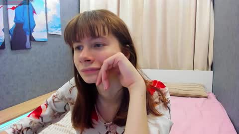 Snapshot of evelynjin_ chatting on October 5, 7:54 pm Evelyn online show from October 5, 7:54 pm