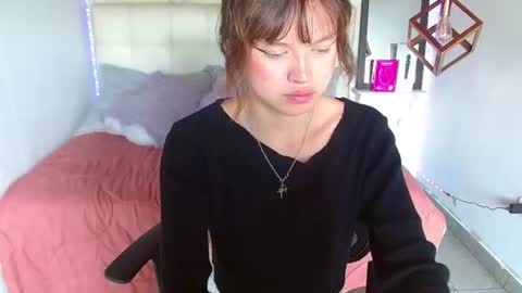 evelynn_fox_ online show from June 30, 6:28 pm