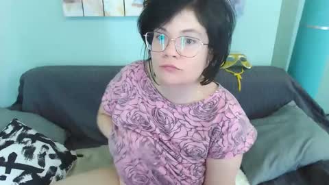 Everly online show from February 12, 2:10 pm