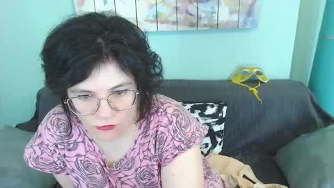 Everly online show from February 13, 5:22 pm