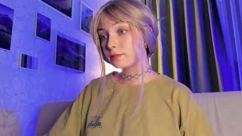 Snapshot of eves_eyes chatting on September 11, 10:38 am Forget me not eve on CB online show from September 11, 10:38 am