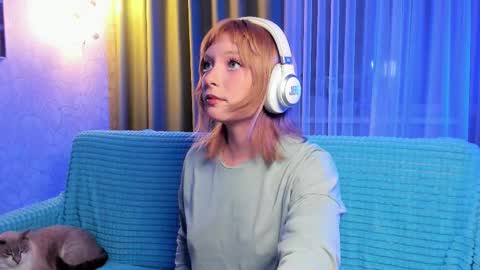 Snapshot of eves_eyes chatting on October 28, 5:58 pm Forget me not eve on CB online show from October 28, 5:58 pm