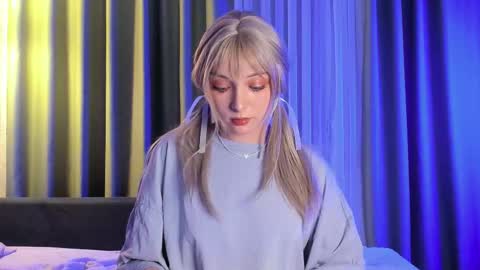 Snapshot of eves_eyes chatting on September 14, 12:17 pm Forget me not eve on CB online show from September 14, 12:17 pm