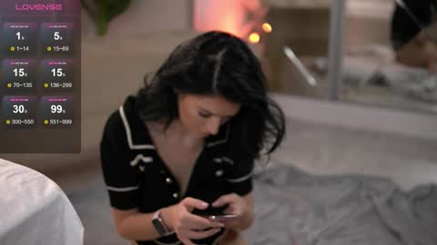 Snapshot of eveselene chatting on October 23, 6:26 am Eveselene online show from October 23, 6:26 am