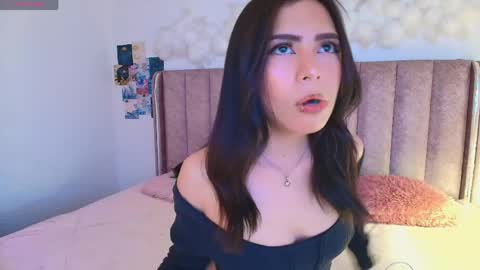 Evette online show from March 25, 1:56 am