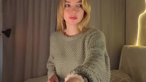 Snapshot of evetteagner chatting on September 30, 4:23 am Naomi online show from September 30, 4:23 am