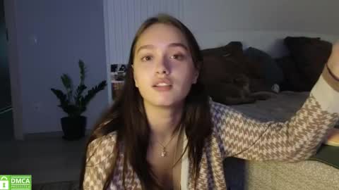Snapshot of evi_woow chatting on September 21, 10:03 pm evi_woow online show from September 21, 10:03 pm