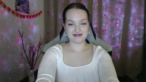 Snapshot of eviik chatting on February 20, 11:43 pm Lessie online show from February 20, 11:43 pm