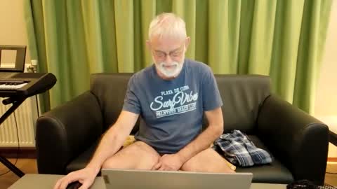 Naaktloper online show from January 5, 5:27 pm