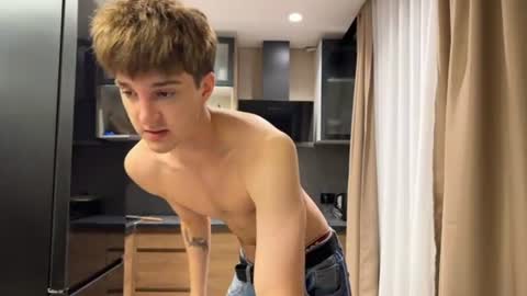 exclusiveflexboy online show from June 16, 11:31 pm