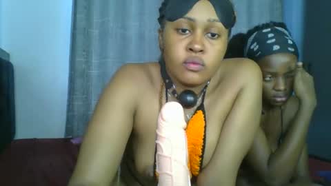 exotic_cutiee online show from May 24, 7:15 am