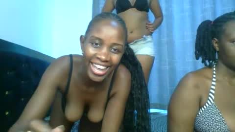 exotic_cutiee online show from April 24, 12:40 pm