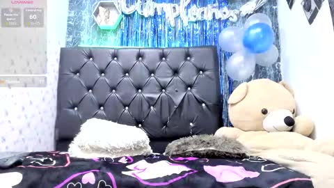 exotichot_couple online show from January 18, 11:14 pm