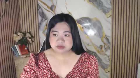 SHANTAL MARIE online show from April 6, 6:47 am