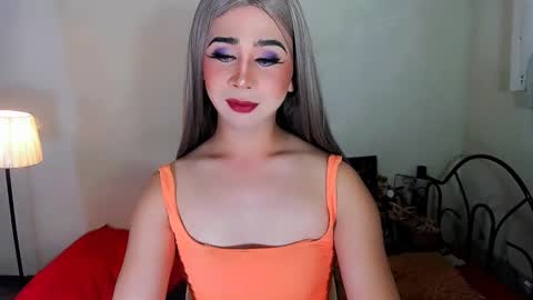 expensive_elise online show from March 27, 4:08 pm