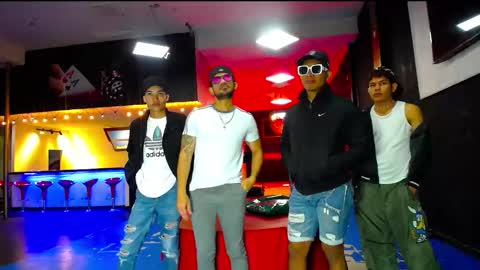 extrangers online show from September 29, 11:53 am