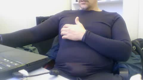 derssing online show from February 26, 8:50 am