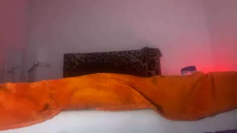 eyelyke2kream online show from December 31, 10:04 am