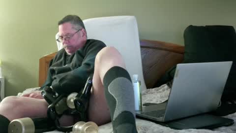 Snapshot of eyeswideshut63 chatting on December 19, 11:46 pm Eyeswideshut63 online show from December 19, 11:46 pm