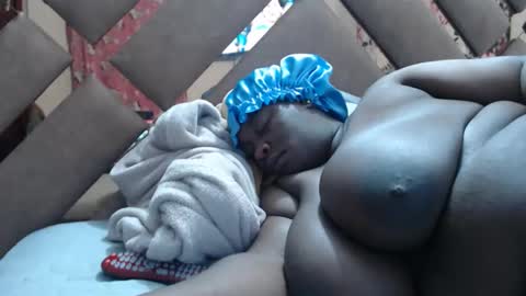 eyshaexotii online show from December 20, 4:08 am