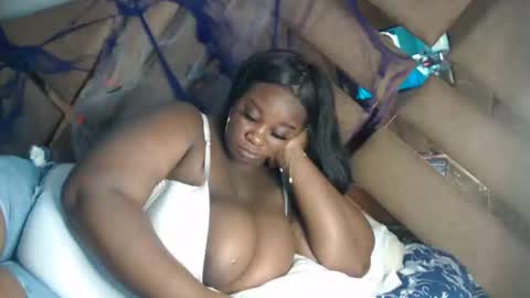 eyshaexotii online show from November 3, 4:13 am