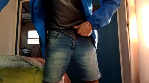 Snapshot of ezequielali chatting on October 19, 10:20 am ezequielali online show from October 19, 10:20 am