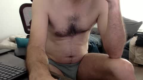 ezjorider33 online show from April 4, 7:43 pm