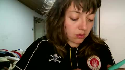 Snapshot of ezlngirl chatting on February 8, 4:36 am Aimee online show from February 8, 4:36 am