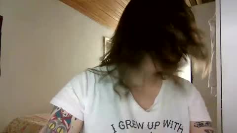 Snapshot of ezlngirl chatting on January 17, 8:11 pm Aimee online show from January 17, 8:11 pm