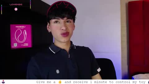 Snapshot of ezra_storm chatting on September 28, 6:00 am Juan online show from September 28, 6:00 am