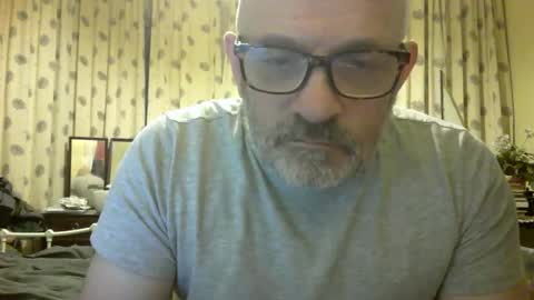 f1zzeek online show from March 2, 11:22 pm