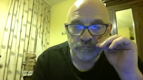 f1zzeek online show from June 18, 1:11 am