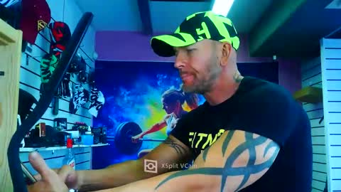 fabxxxl online show from March 5, 9:40 am