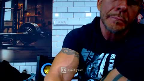 Snapshot of fabxxxl chatting on January 22, 8:40 am fabxxxl online show from January 22, 8:40 am