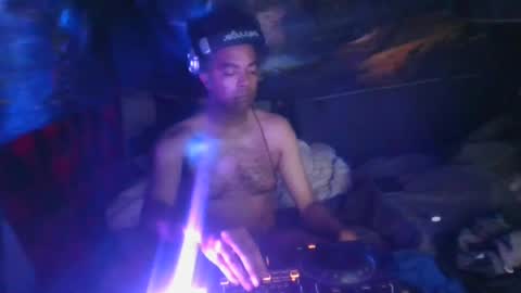 fadeyisteven32 online show from June 30, 11:24 pm