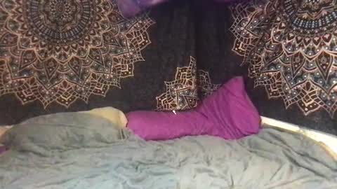 Snapshot of faexoxoxo chatting on December 10, 11:00 am Fae online show from December 10, 11:00 am