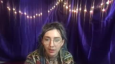 Snapshot of faexoxoxo chatting on February 3, 5:51 am Fae online show from February 3, 5:51 am