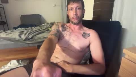 fagtatts online show from May 25, 5:57 am