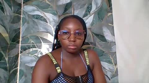 fahymah26 online show from June 3, 4:23 pm