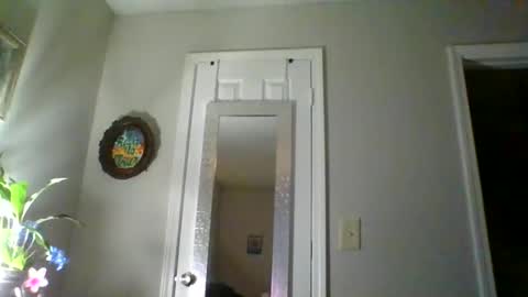 faidra mae online show from January 3, 11:33 pm