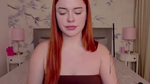 Mia online show from July 14, 2:05 am