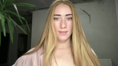 Snapshot of fairy_face chatting on September 11, 8:54 pm fairy_face online show from September 11, 8:54 pm