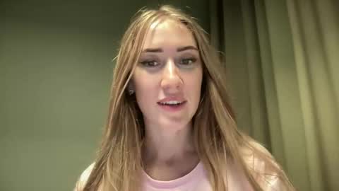 Snapshot of fairy_face chatting on September 14, 7:59 pm fairy_face online show from September 14, 7:59 pm