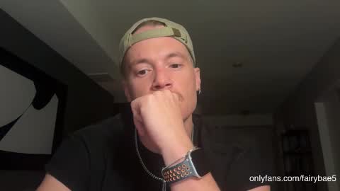 Travis online show from November 10, 8:06 am