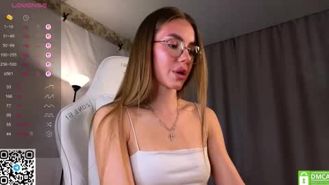 Snapshot of fairyfuckdust chatting on October 5, 12:30 am fairyfuckdust online show from October 5, 12:30 am