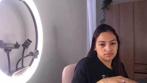Snapshot of fairylatin chatting on February 22, 1:24 pm fairylatin online show from February 22, 1:24 pm