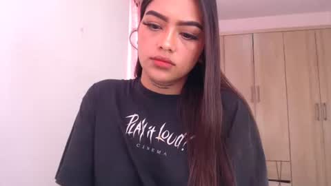 Snapshot of fairylatin chatting on February 7, 1:43 pm fairylatin online show from February 7, 1:43 pm