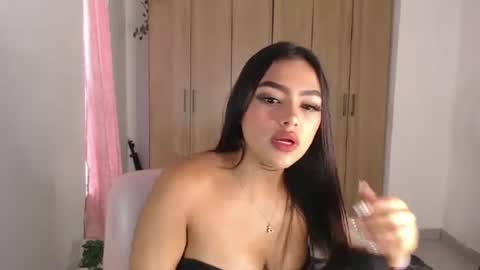 Snapshot of fairylatin chatting on February 5, 10:33 pm fairylatin online show from February 5, 10:33 pm