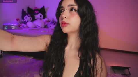 Sara  REMEMBER TO LEAVE A THUMB UP online show from May 14, 4:43 am